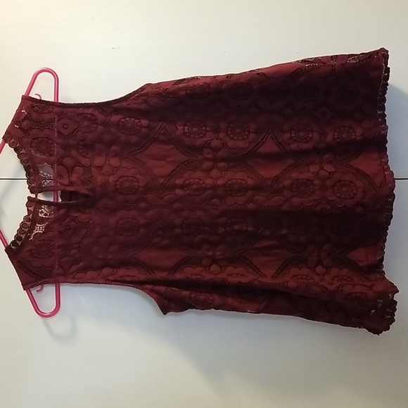 Doe & Rae Lace Top - Picture 5 of 9